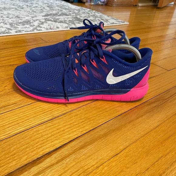 Nike Free 5.0 Womens Size 10 Running Shoe Blue Pink Barefoot - Picture 2 of 9